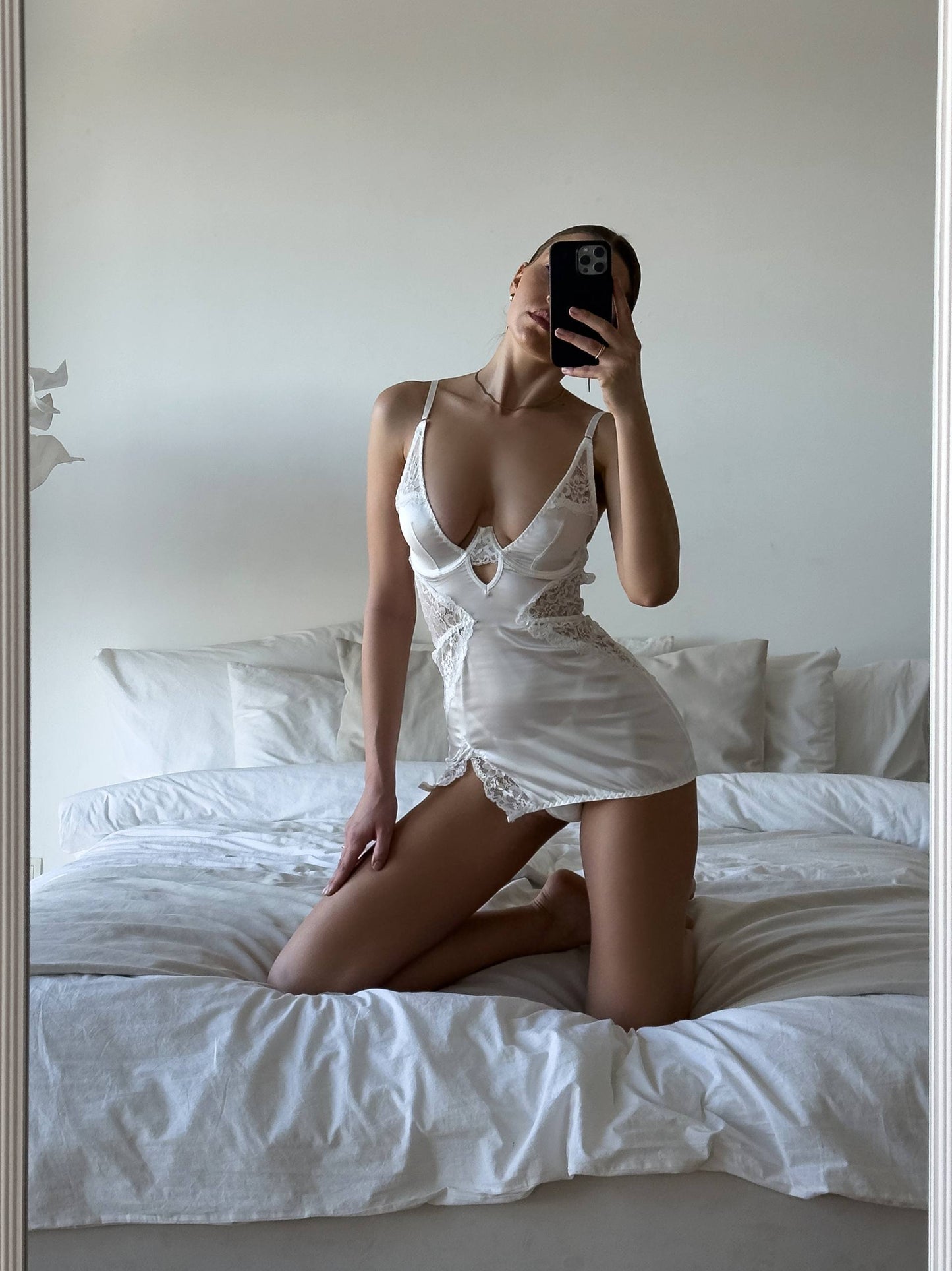 CÉLINE PEARL LACE MINI DRESS