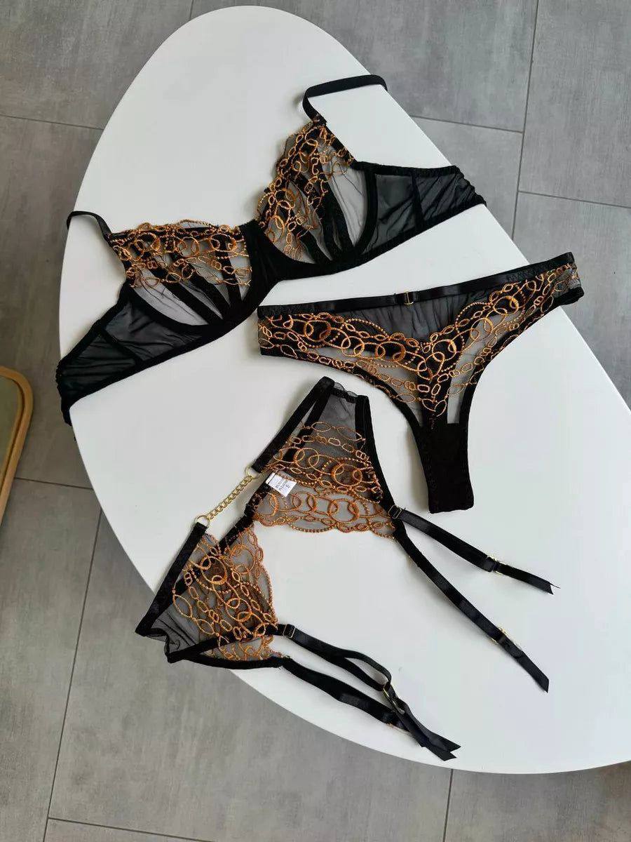 LIORA EMBROIDERY GARTER SET